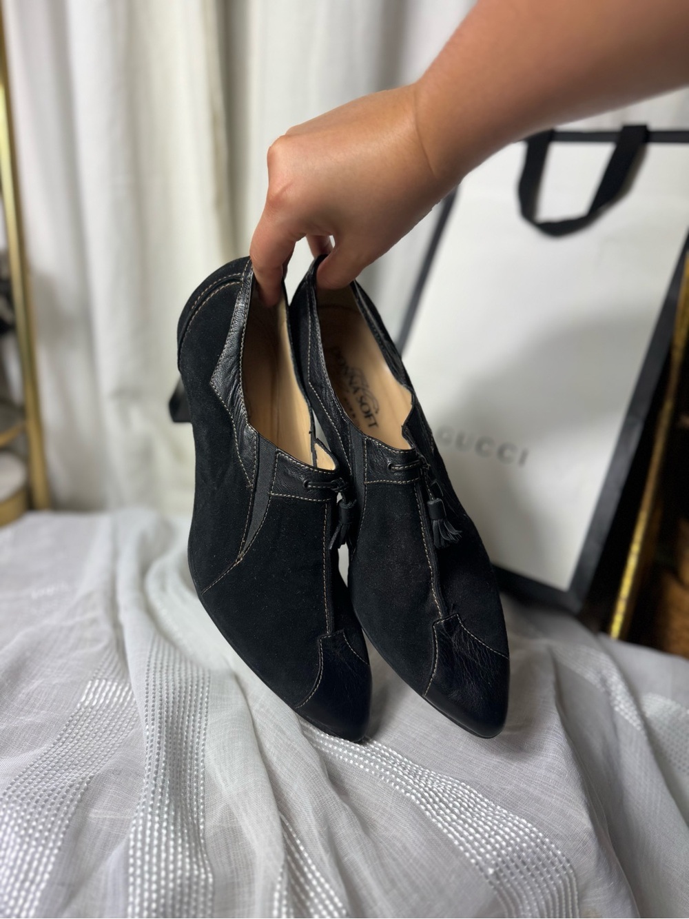 Vintage 80/90s Donna Soft Italian Black Suede Pointed Tassel Booties